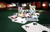 【博狗扑克】在德州扑克中什么样的牌面可以使用半诈唬？