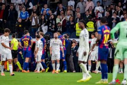 大发体育-卡瓦哈尔右膝手术成功 战利物浦阿诺德迎首发,大发助力你的致富之路!