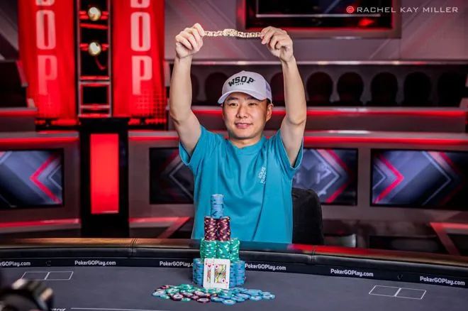 【EV扑克】2023 WSOP Day 19:中国选手李远夺冠;Jason Koon退赛;Phil Ivey豪客赛泡沫 【EV扑克】2023 WSOP Day 19:中国选手李远夺冠;Jason Koon退赛;Phil Ivey豪客赛泡沫
