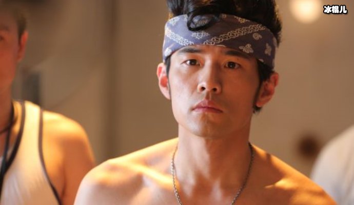 周杰伦晒与儿子合照，看似像周董却不想是复制妈妈高颜值