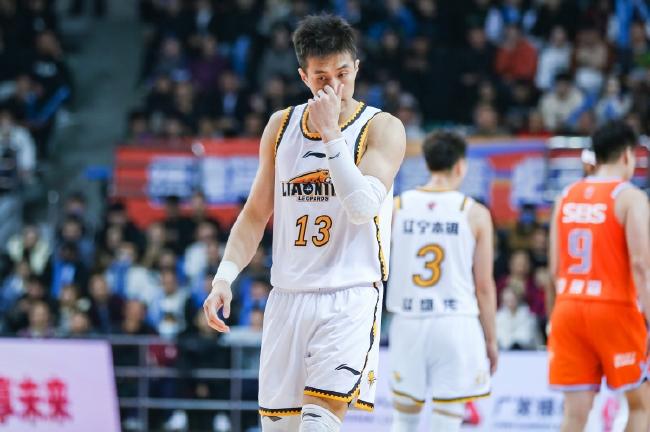 郭艾伦:真想留在辽宁 因为跟球迷说过等我回来