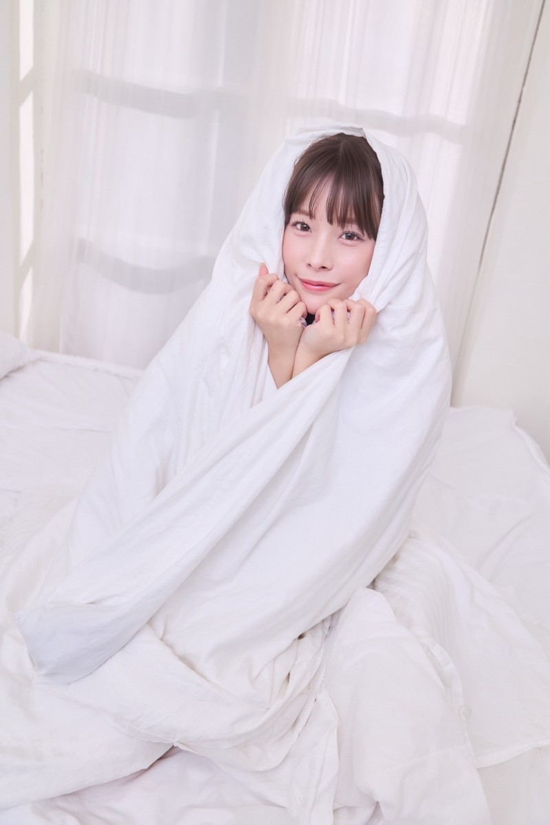 【博狗扑克】真正的文学美少女！八木奈々是最特别的女优！【EV扑克下载】