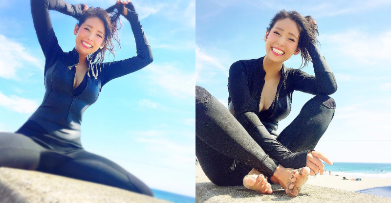 【博狗扑克】上山又下海！「運動正妹」緊身泳衣爆乳衝浪　奶波陣陣襲來差點站不住腳！