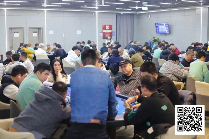 【EV扑克】长沙阳光月赛首日 | 当扑克月赛遇上圣诞季,冬日点燃牌手热情!DAY1A组共320人次参赛,刘欢领衔39人晋级下一轮 【EV扑克】长沙阳光月赛首日 | 当扑克月赛遇上圣诞季,冬日点燃牌手热情!DAY1A组共320人次参赛,刘欢领衔39人晋级下一轮