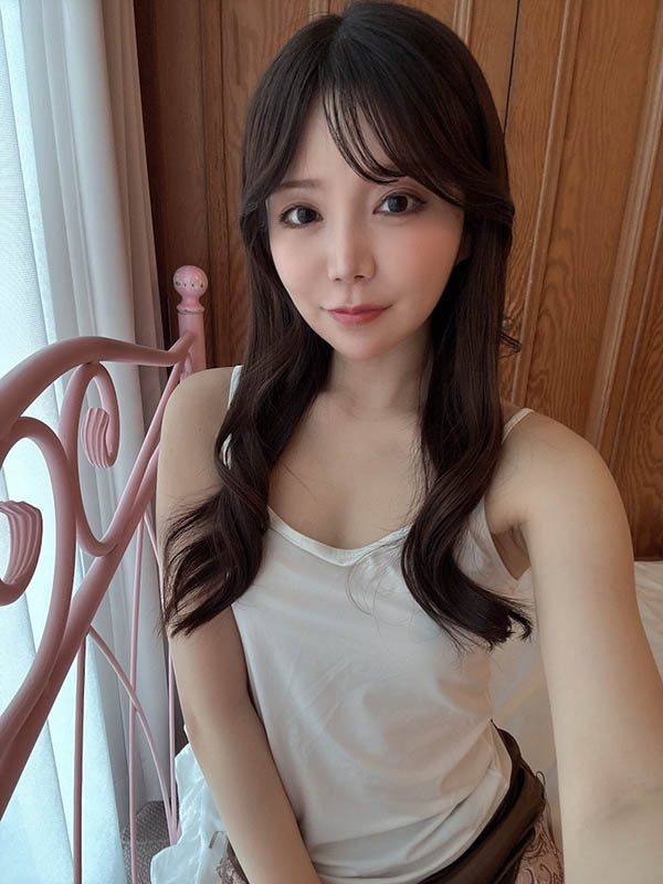 【博狗扑克】番号(PRED-830) 因老师的无戒心翘臀而欲望暴走，和香夏树无数次发情变性欲怪物…