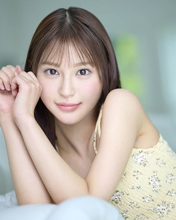 【博狗扑克】白石奈美（MIDA-683） 「纯情原石美少女」大尺度中出解禁，「被猛烈进进出出」狂呻吟…