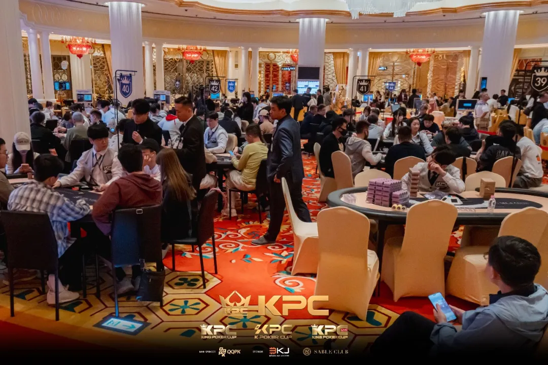 【EV扑克】2026KPC济州站|群雄争锋!主赛事B/C组合共407人次参赛52人晋级,张达森/赵洪军分别登顶小组CL,多场混合游戏持续开启助你摘冠!